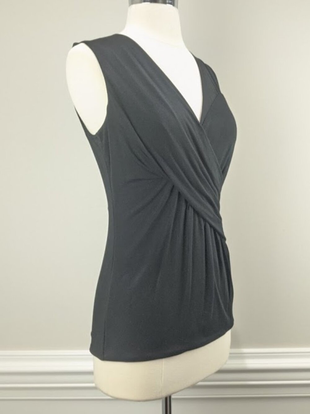 SAKS FIFTH AVE Black Sleeveless Crisscross Wrap Top Sheer Sleeve Size Small